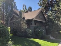 Building Photo - Fully Furnished Home