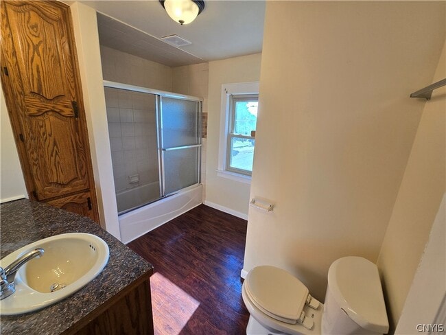 Building Photo - 176 Mayar St