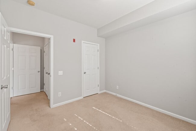 Building Photo - Prime Ballantyne Living: 2-Bedroom, 2-Bath Condo