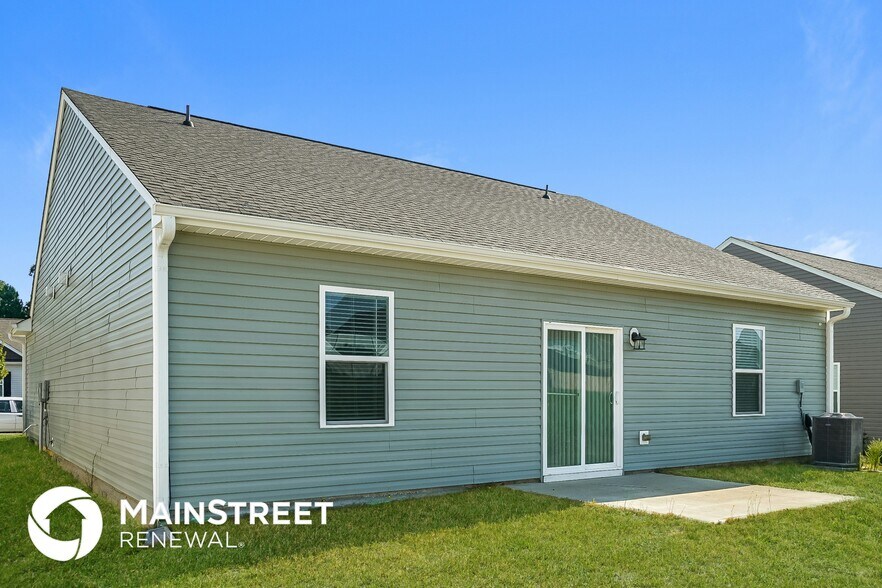 Building Photo - 400 Legacy Dr