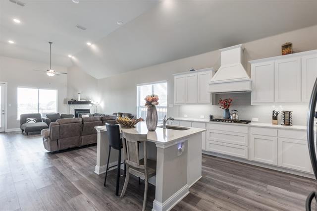 Building Photo - 10401 Trail Ridge Dr