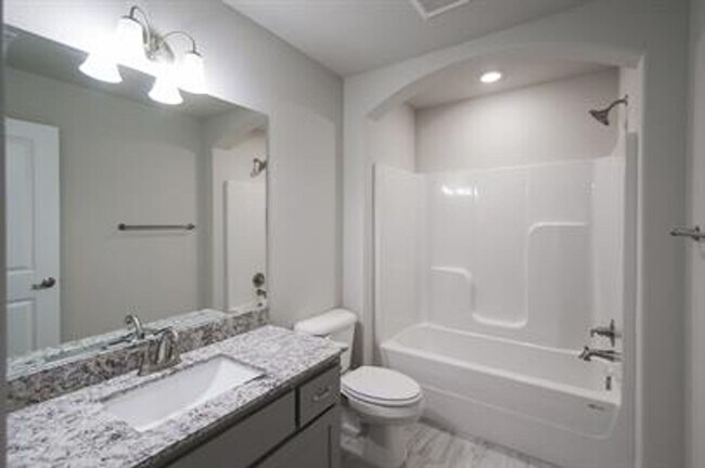 Building Photo - Come check out this Riverwood home in Lowell!