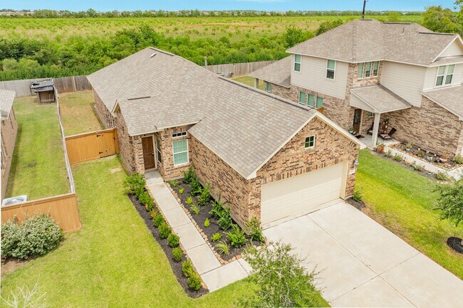 Building Photo - 1301 Scarlet Mountain Dr