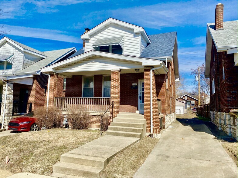 Building Photo - 6325 Arsenal St
