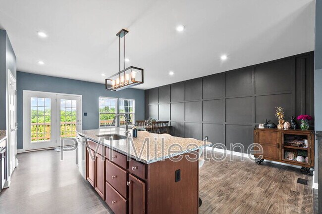 Building Photo - 367 Ontario Dr