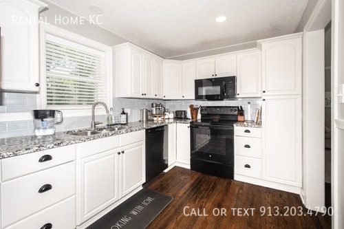 Building Photo - 2515 W 90th St