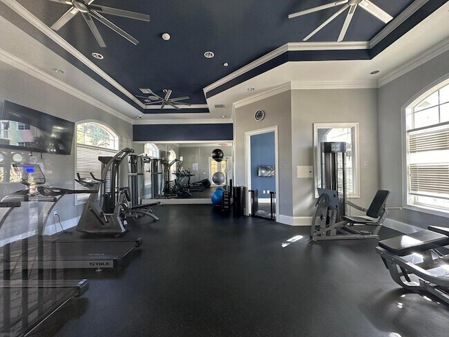 Building Photo - 9901 Baywinds Blvd
