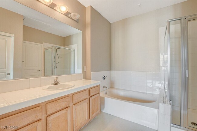 Building Photo - 669 Peachy Canyon Cir