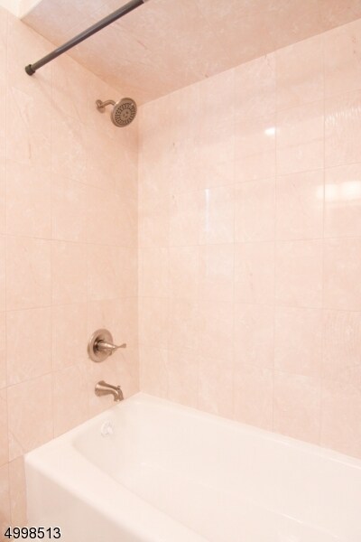 Building Photo - 43 Bleecker St