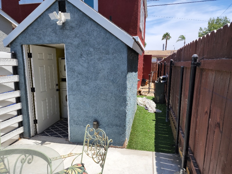 Building Photo - 3549 Highland Ave