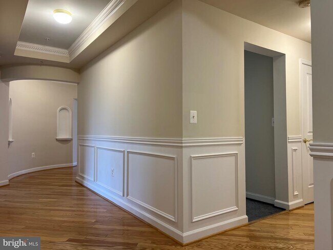 Building Photo - 485 Harbor Side St