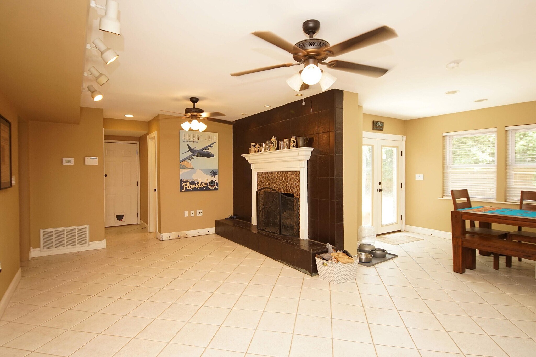 Building Photo - 574 L Ombre Cir NE
