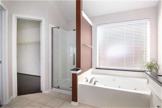 Building Photo - 22702 Shannon Falls Ct