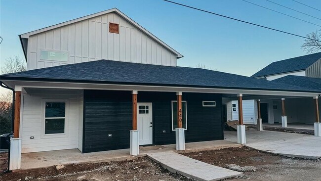Building Photo - 126 Summer Pl Cir