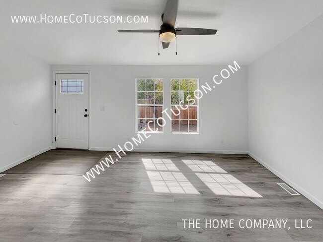 Building Photo - 2662 W Golda St