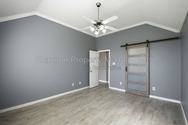 Building Photo - 21103 N Valley Ct