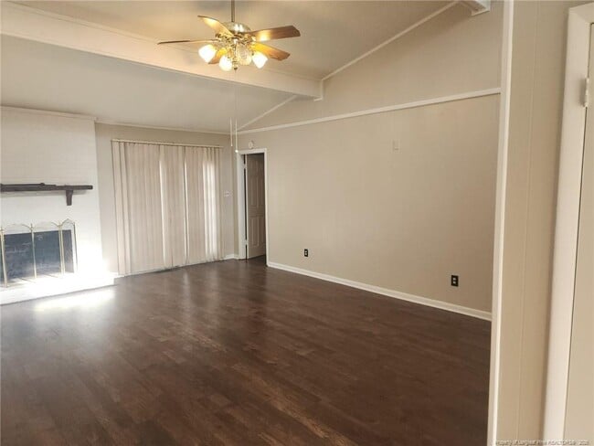 Building Photo - 105 Alexander Ln