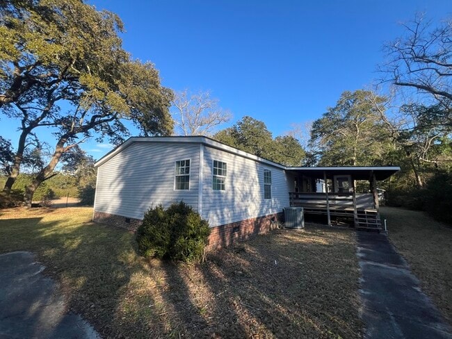 Building Photo - Peden Point/Mrytle Grove/Masonboro Loop South Wilmington 2 garage garage! Oak Trees! Covered Porch!