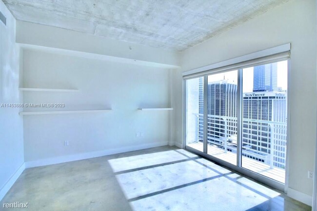 Building Photo - 2 br, 2 bath Condo - 133 NE 2nd Ave Apt 3106