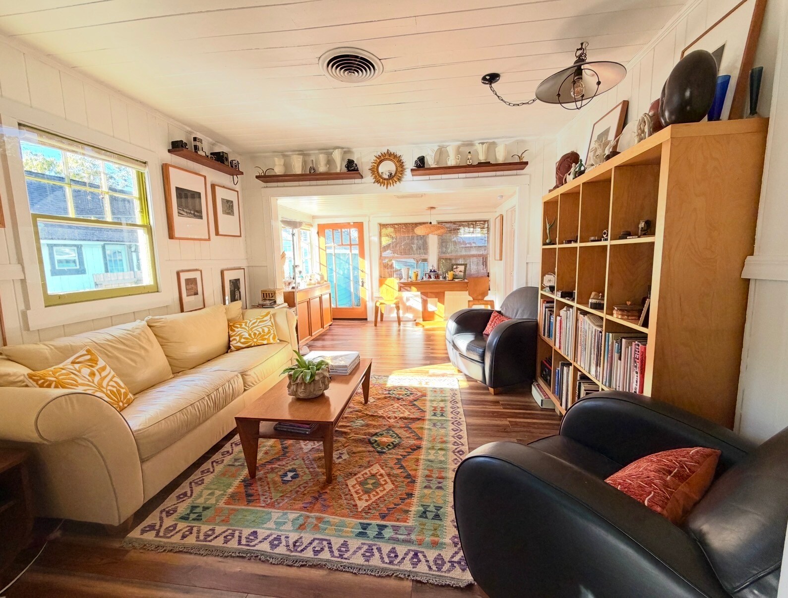 living room - 1614 Ballard Park Dr