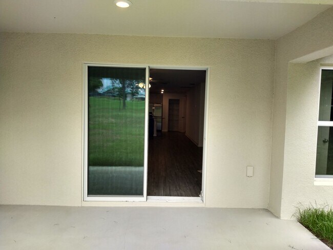 Building Photo - Brand New 3 Bedroom 2 Bathroom Villa Home Silver Ridge