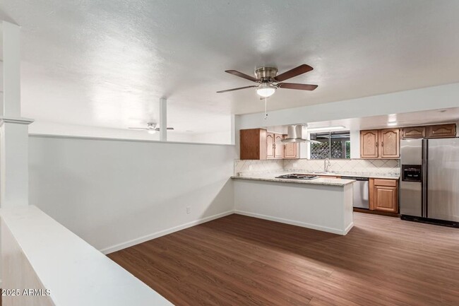 Building Photo - Charming 4-bedroom home in Maryvale Terrace!