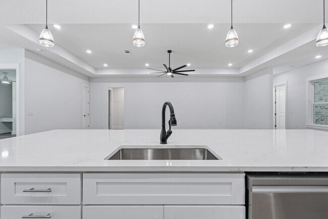 Building Photo - 7179 Freedom Ct