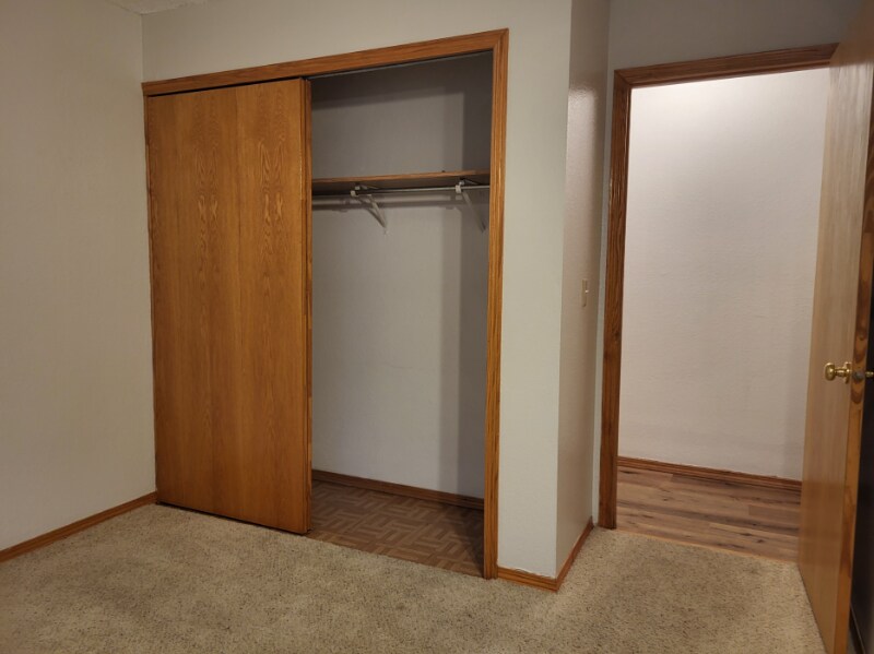 Building Photo - 2204 Valleyhigh Dr NW