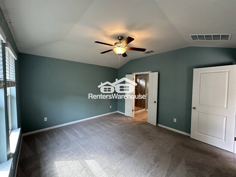 Building Photo - 513 Longmount Cv