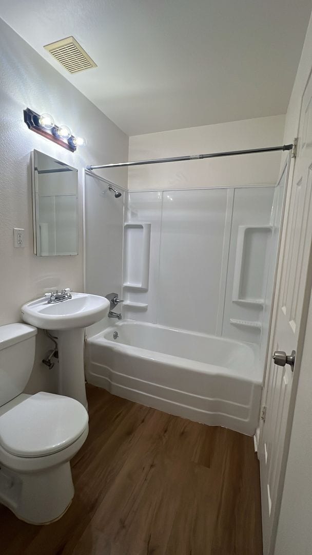Building Photo - (APPLICATION PENDING) West Lancaster Home