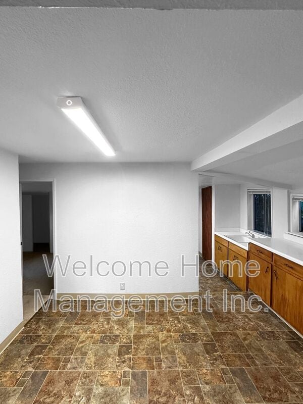 Building Photo - 4690 Augustine St