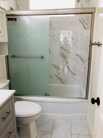 Bathroom - 12544 Venice Blvd