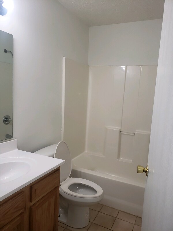 Building Photo - 120 Twyckenham Blvd