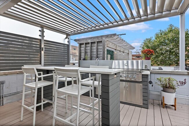 Building Photo - 1823 W Race Ave