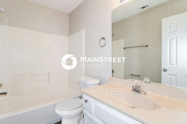 Building Photo - 3 Bedroom Pet-Friendly Home in Millington, TN with Main Street Renewal