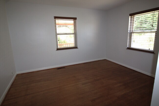 Building Photo - 7823 Camargo Rd