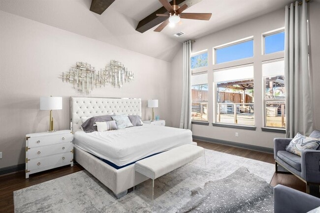 Building Photo - 5916 Davenport Divide Rd