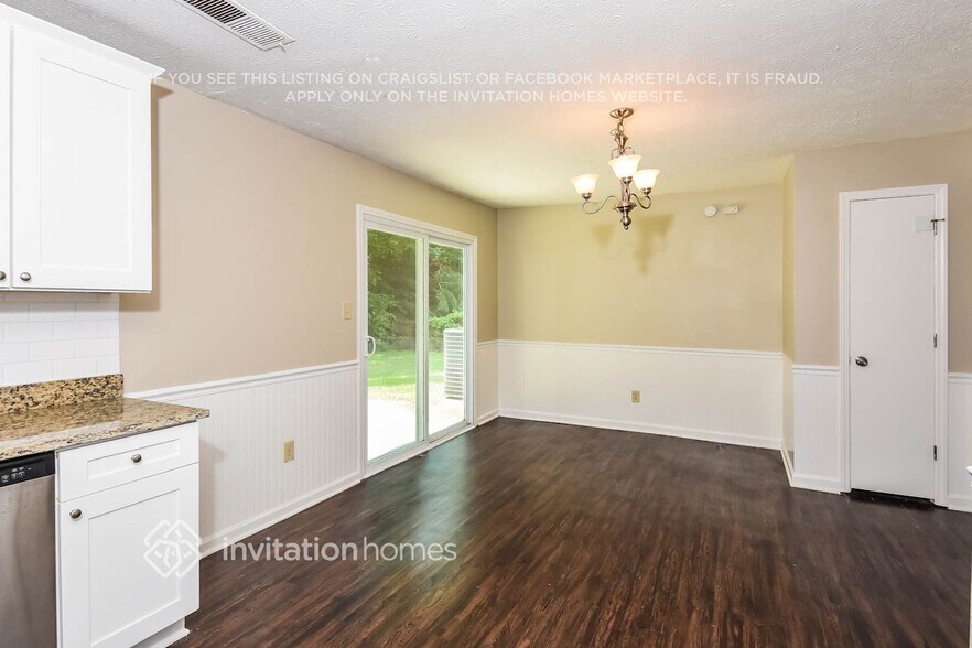 Building Photo - 3080 Palomino Dr