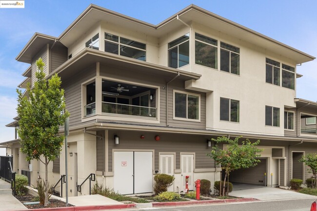 Building Photo - 6733 Skyview Dr