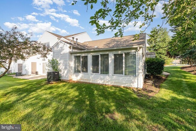 Building Photo - 660 Springhouse Ln