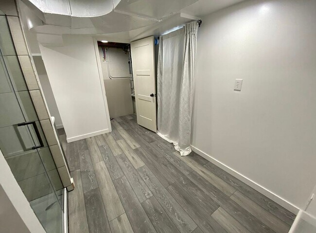 Building Photo - Beautifully Updated 4-Bedroom Home in the ...