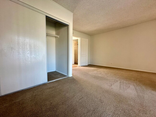 Building Photo - Large North Torrance House! Near Torrance Schools, Huge Yard, 2 Car Garage! *OPEN HOUSE EVERY SAT...