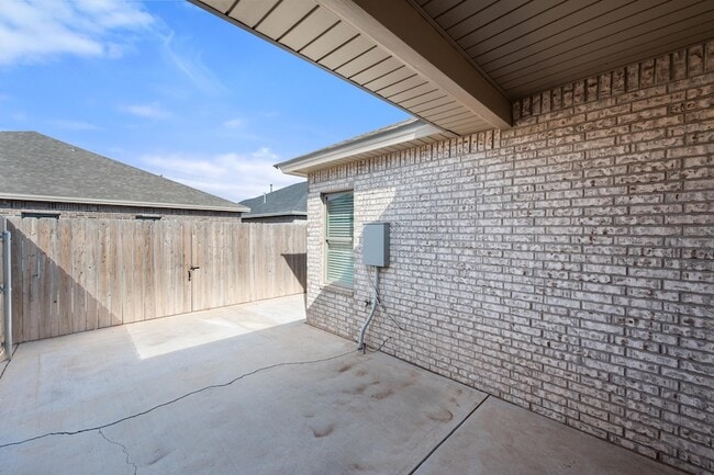 Building Photo - 1122 N 7th St