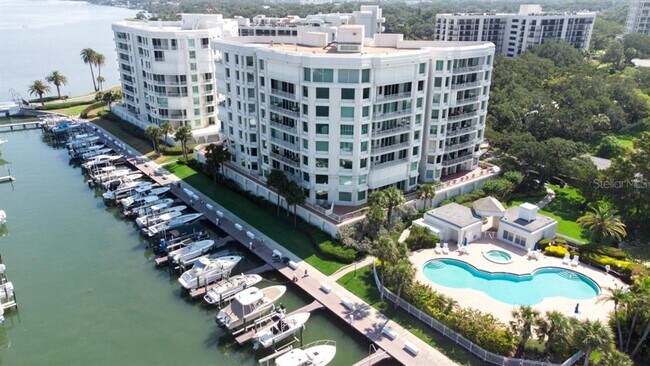 Building Photo - 1 Seaside Ln