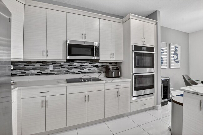 Building Photo - 10106 Akenside Dr