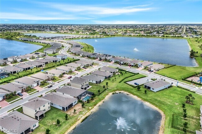 Building Photo - 421 Coral Reef Pl