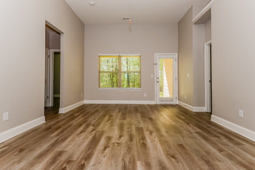 Building Photo - 4974 Summersun Dr
