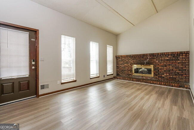 Building Photo - 4790 Old Briar Trail