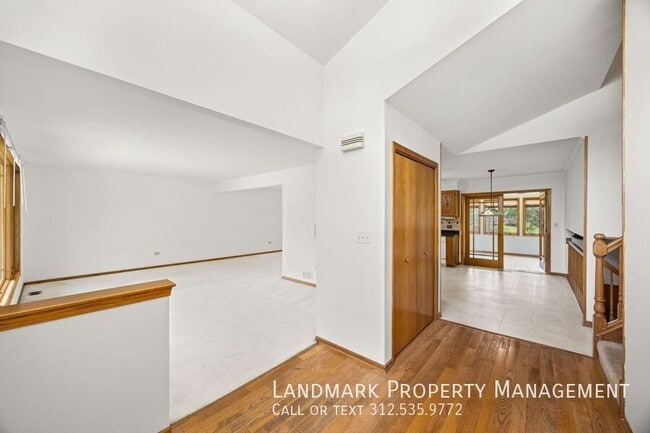 Building Photo - 14518 S Golden Oak Dr