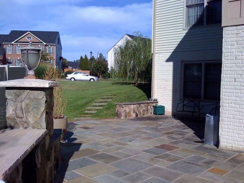 Building Photo - 6326 River Downs Rd
